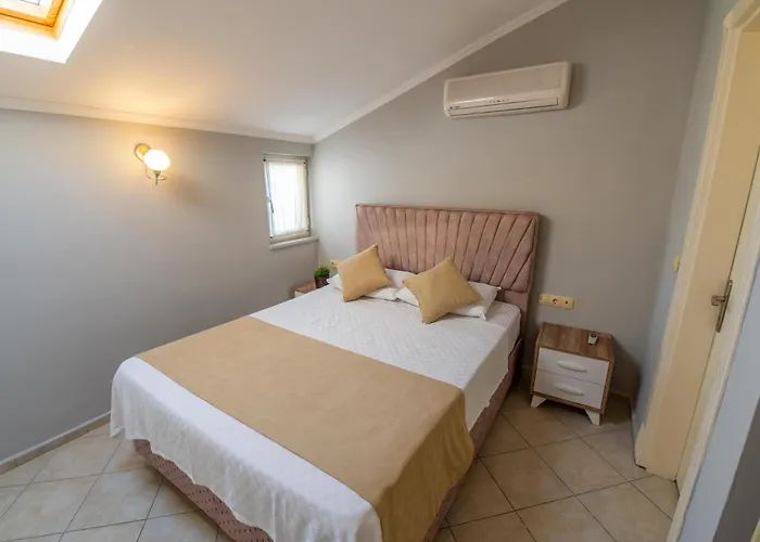 Sunset Club Aqualettings Oyster 5